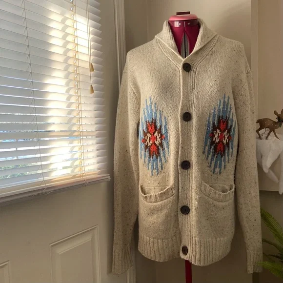 Obey Propaganda women cream wool blend long sleeves  cardigan. Size S. Used. - Picture 6 of 9